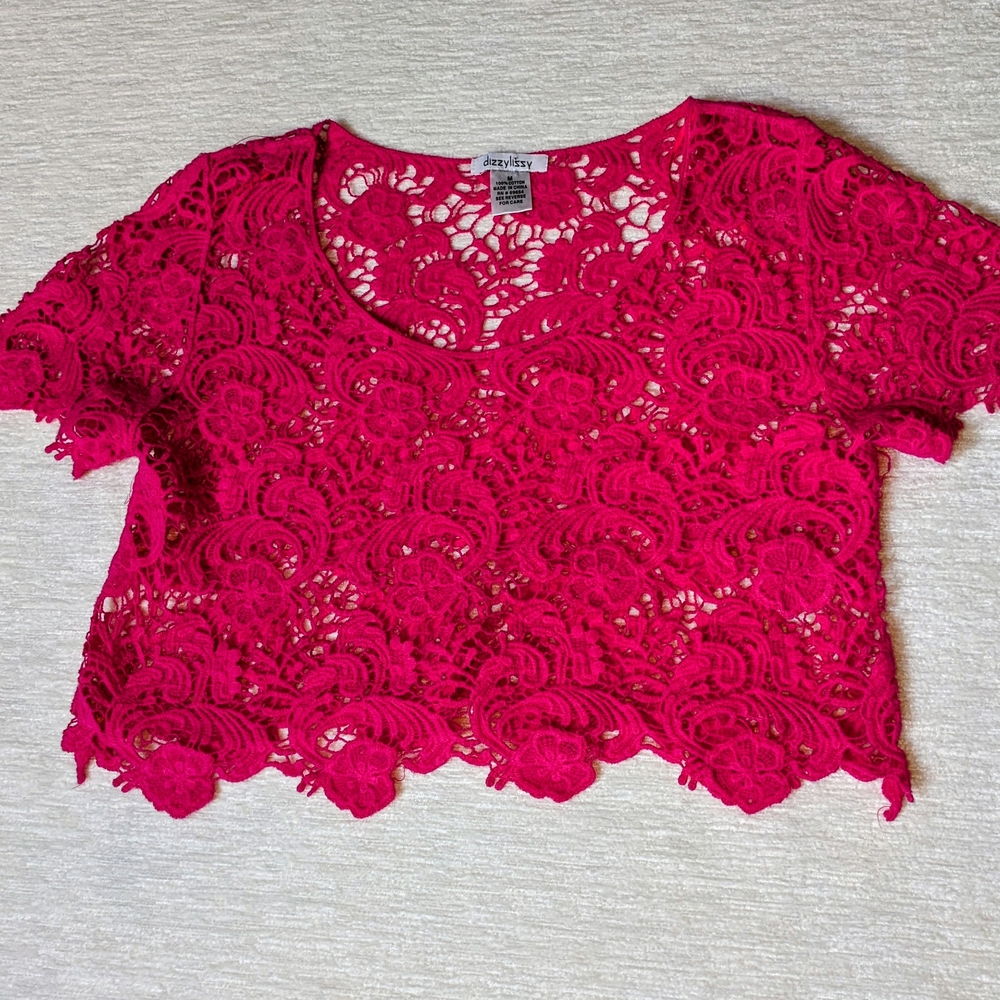 100% Cotton Size Medium Dazzling Hot Pink Lace Cropped SS Blouse
